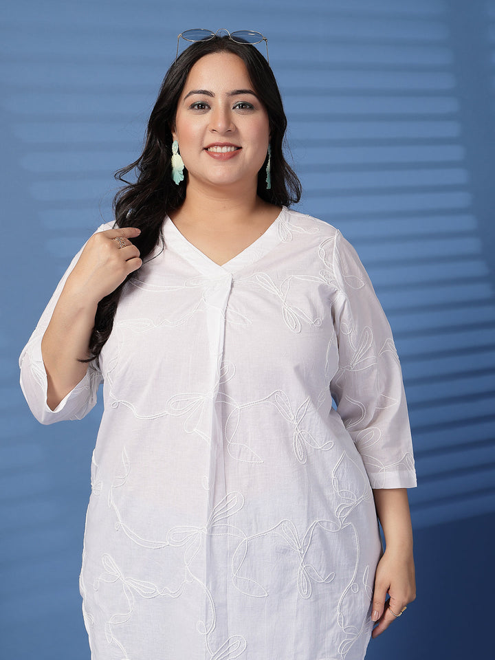 Plus Size Women Solid Embroidered V-Neck Cotton Top