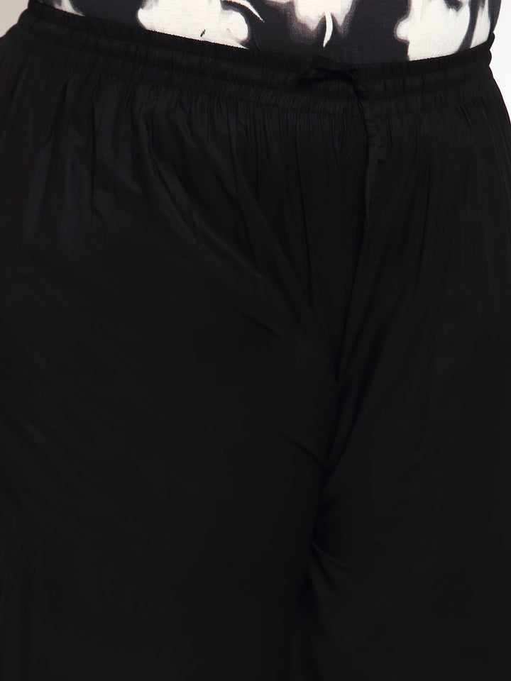 Plus Size Women Black Solid Palazzo