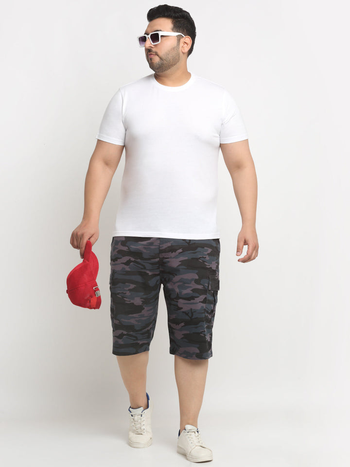 Plus Size Men Grey, Black And Green Camouflage Printed Cotton Cargo Shorts