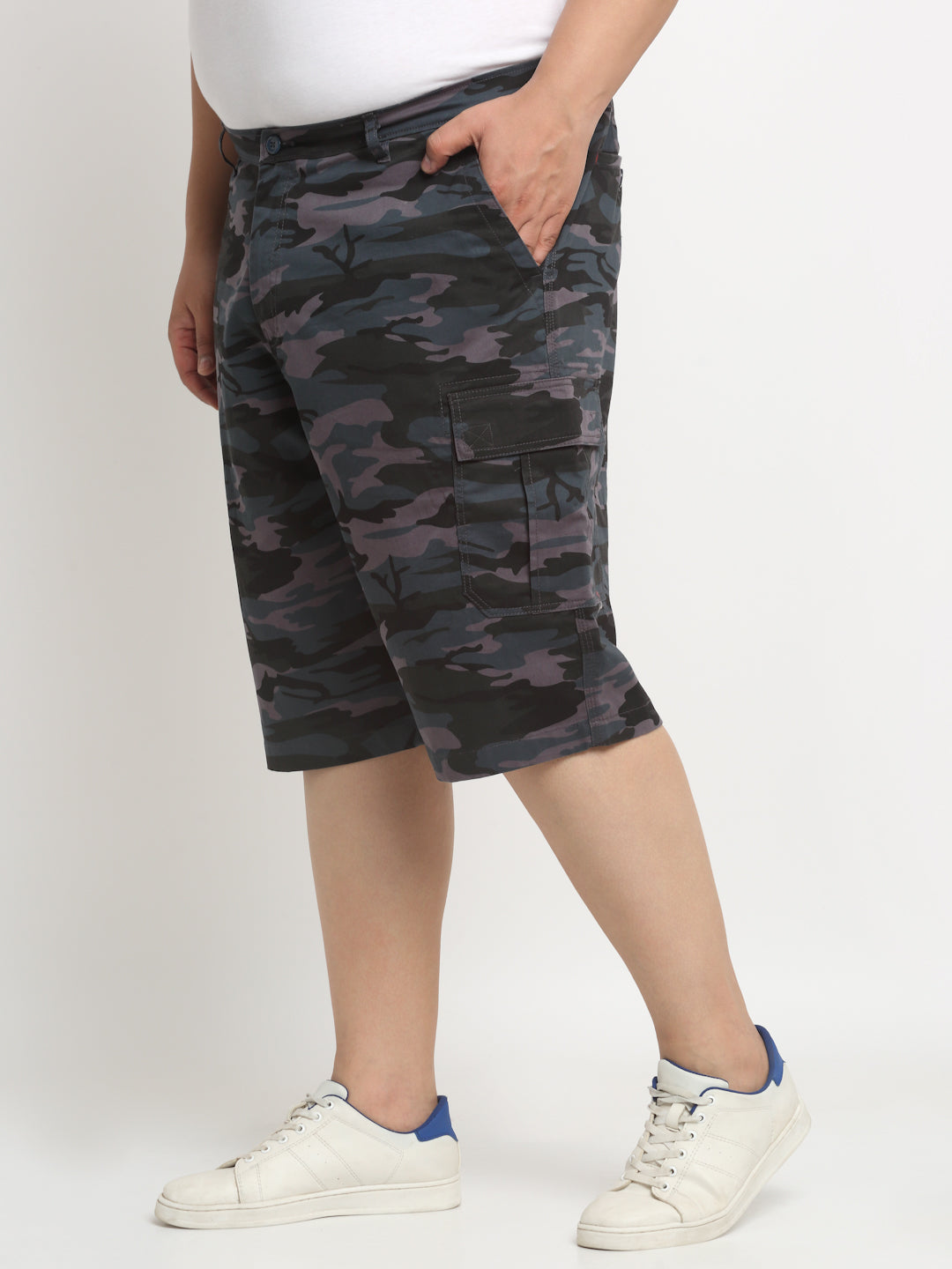 Plus Size Men Grey, Black And Green Camouflage Printed Cotton Cargo Shorts