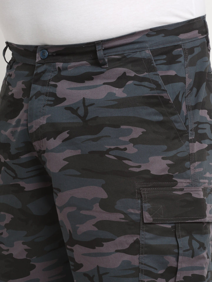 Plus Size Men Grey, Black And Green Camouflage Printed Cotton Cargo Shorts