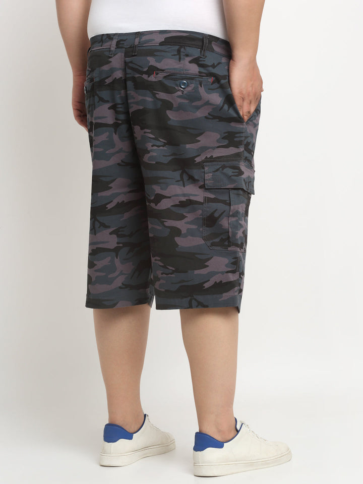Plus Size Men Grey, Black And Green Camouflage Printed Cotton Cargo Shorts
