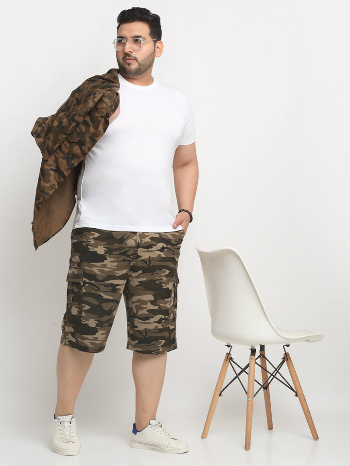 Plus Size Men Olive Green  Cream Camouflage Printed Knee Length Cotton Cargos Shorts