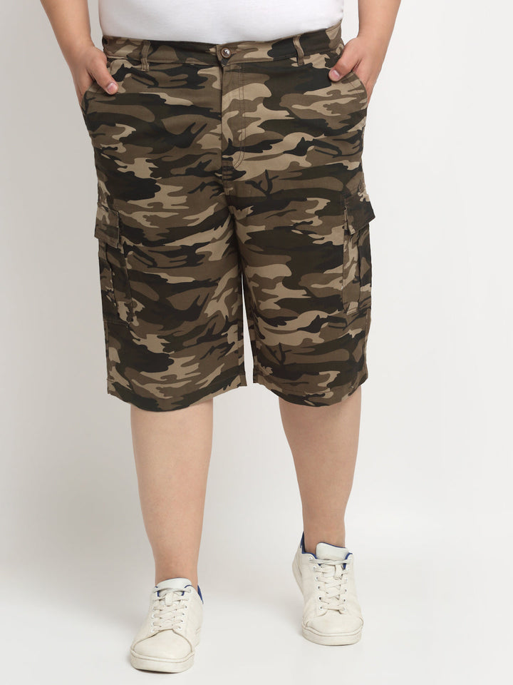Plus Size Men Olive Green  Cream Camouflage Printed Knee Length Cotton Cargos Shorts