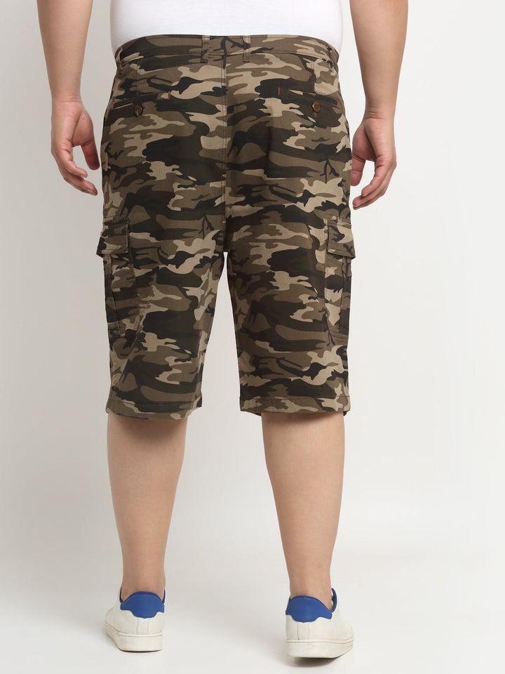 Plus Size Men Olive Green  Cream Camouflage Printed Knee Length Cotton Cargos Shorts