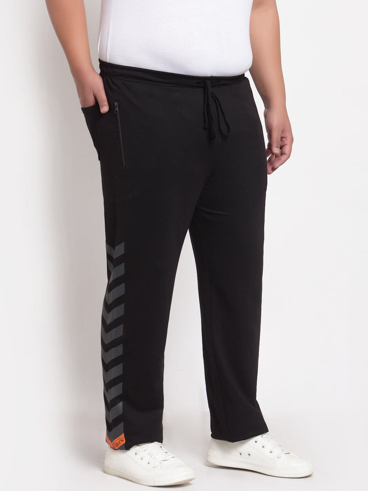Plus Size Men Black Solid Straight-Fit Track Pants