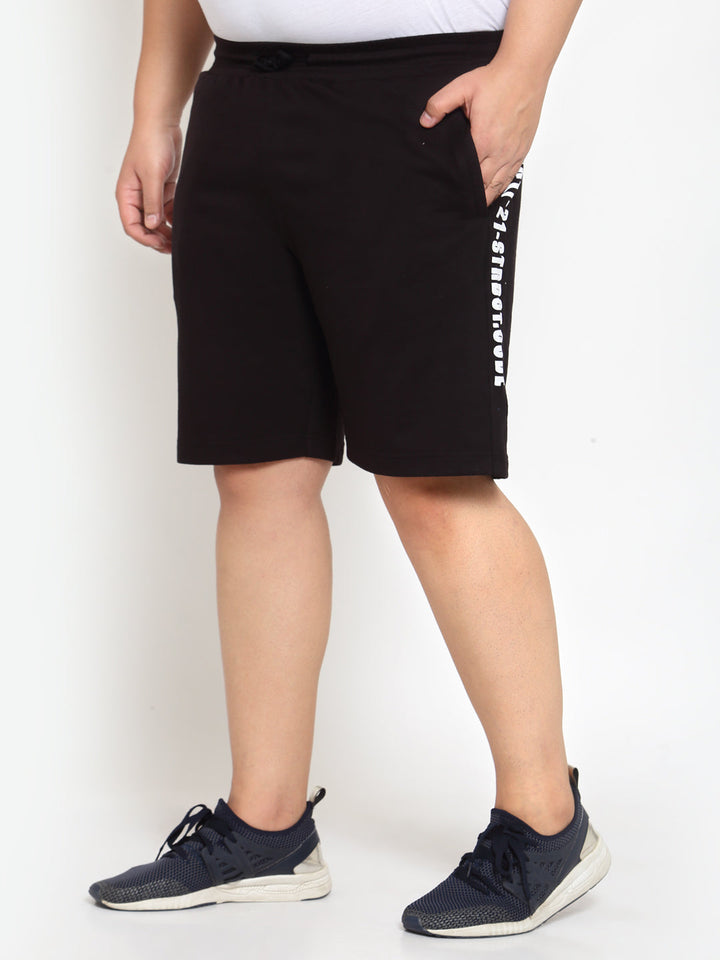 Plus Size Men Black Typography Printed Mid-Rise Regular  Shorts