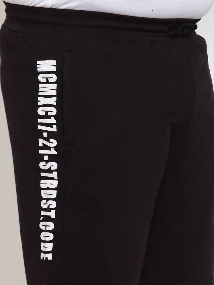 Plus Size Men Black Typography Printed Mid-Rise Regular  Shorts