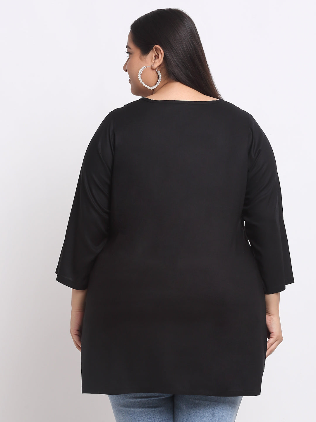 Plus Size  Geometric Embroidered Keyhole Neck Top