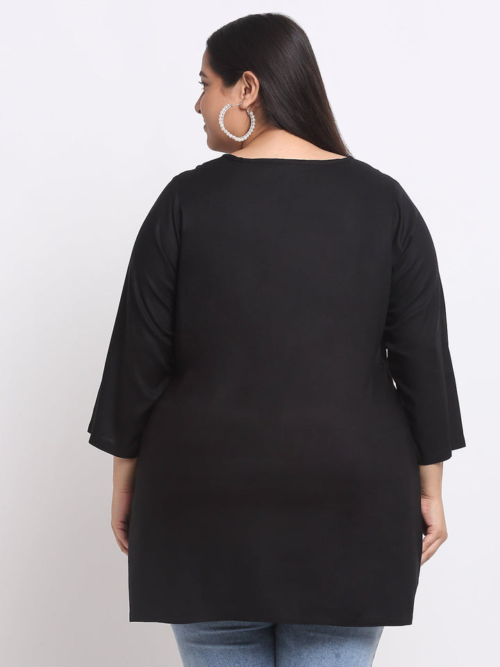 Plus Size  Geometric Embroidered Keyhole Neck Top