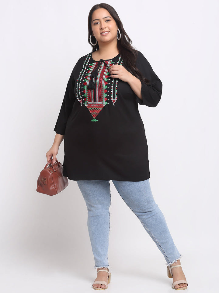 Plus Size  Geometric Embroidered Keyhole Neck Top