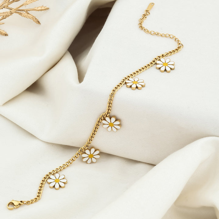 Minimal white flower chain bracelet