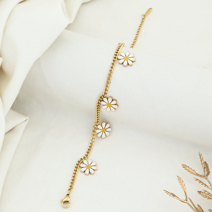 Minimal white flower chain bracelet