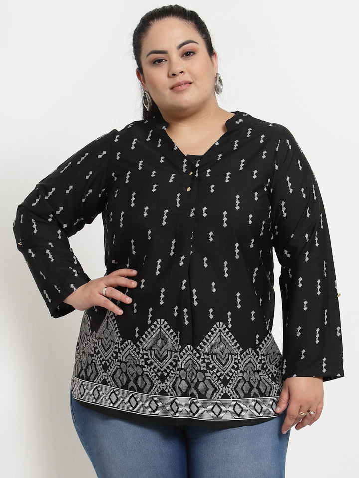Plus Size Women  Black  White Geometric Printed Top