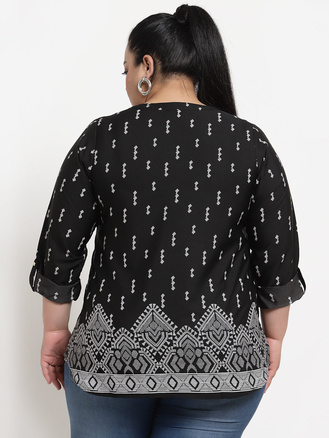 Plus Size Women  Black  White Geometric Printed Top