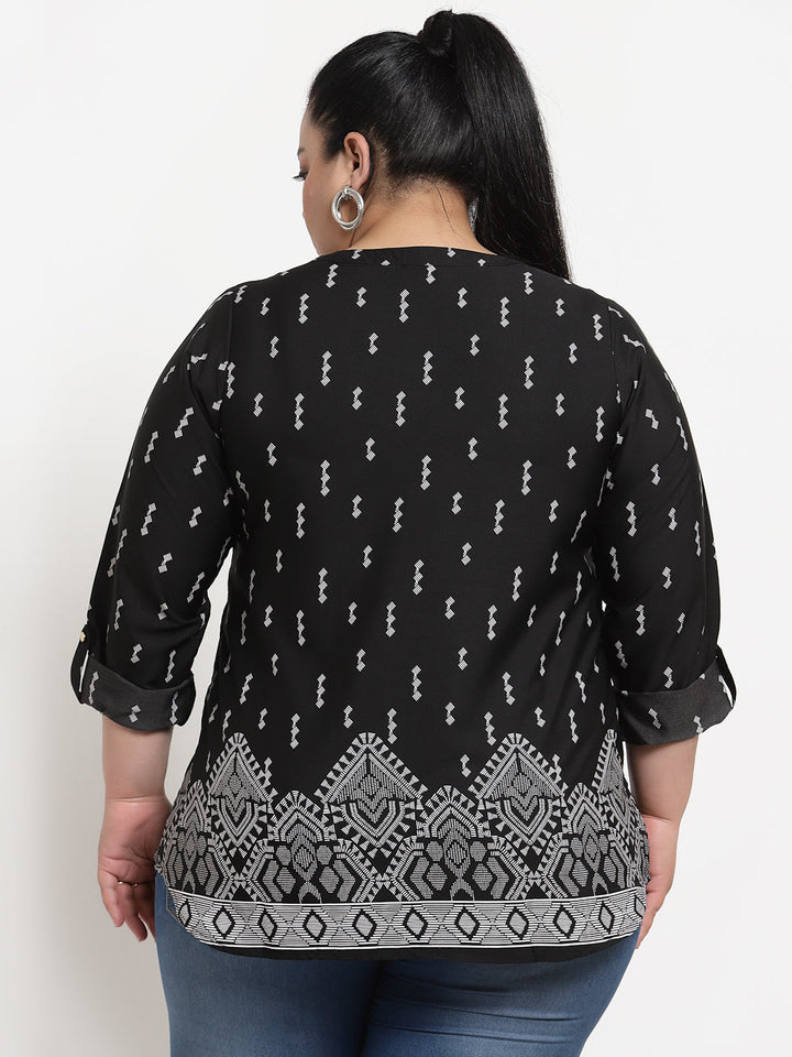 Plus Size Women  Black  White Geometric Printed Top