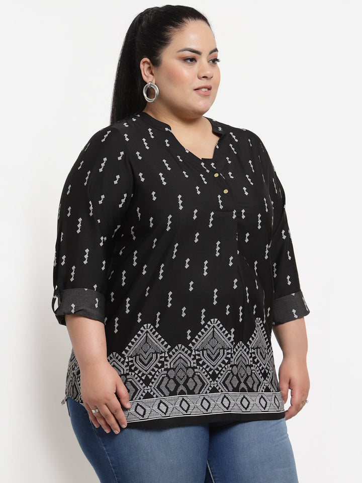 Plus Size Women  Black  White Geometric Printed Top