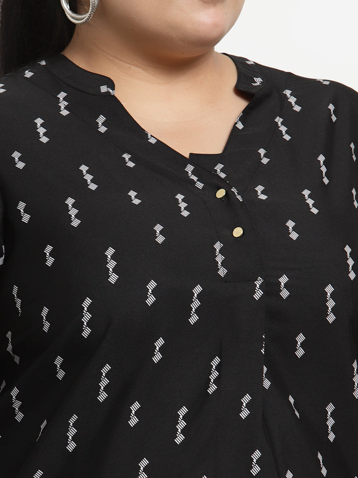 Plus Size Women  Black  White Geometric Printed Top