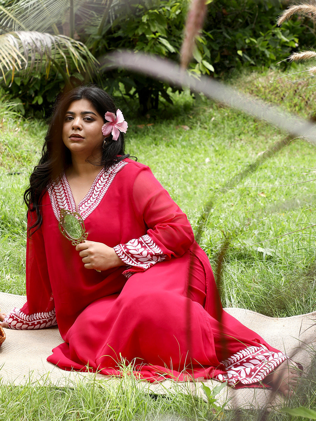 Indie Leaf-Lined Imprint Kurta Set