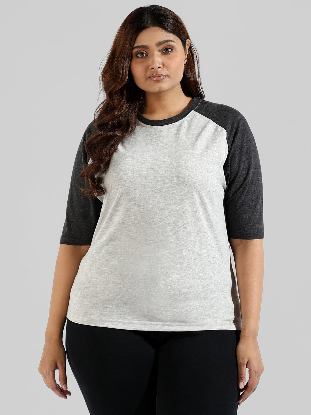 Colorblocked Stylish Quarter Sleeve Round Neck Top