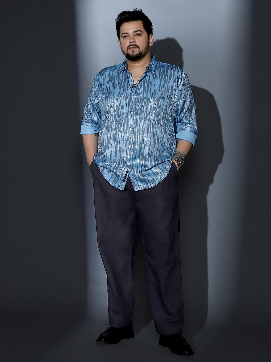 Contrast-Abstract Imprint Shirt