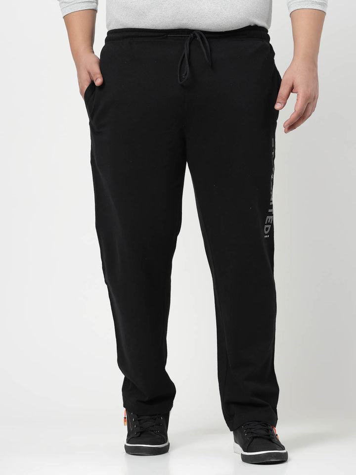 Plus Size Men Black Solid Straight-Fit Track Pants